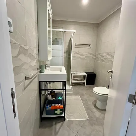 Supertubos Jacuzzi Surf Retreat V4 Casa vacanze Atouguia Da Baleia