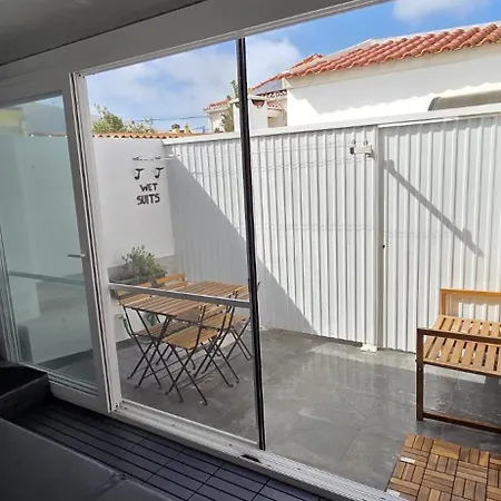 Supertubos Jacuzzi Surf Retreat V4 Casa vacanze Atouguia Da Baleia